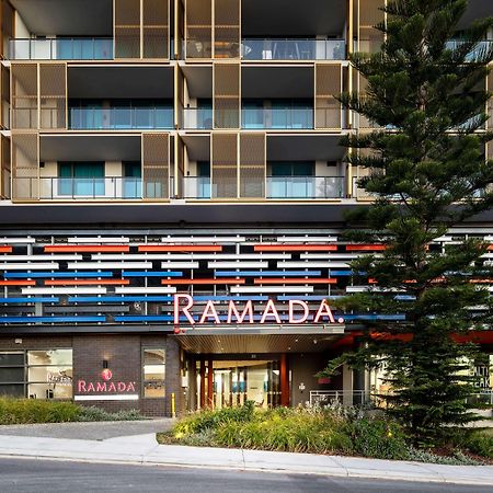 ホテル ラマダ ヴェトロブルー スカーバラ ビーチ パース エクステリア 写真